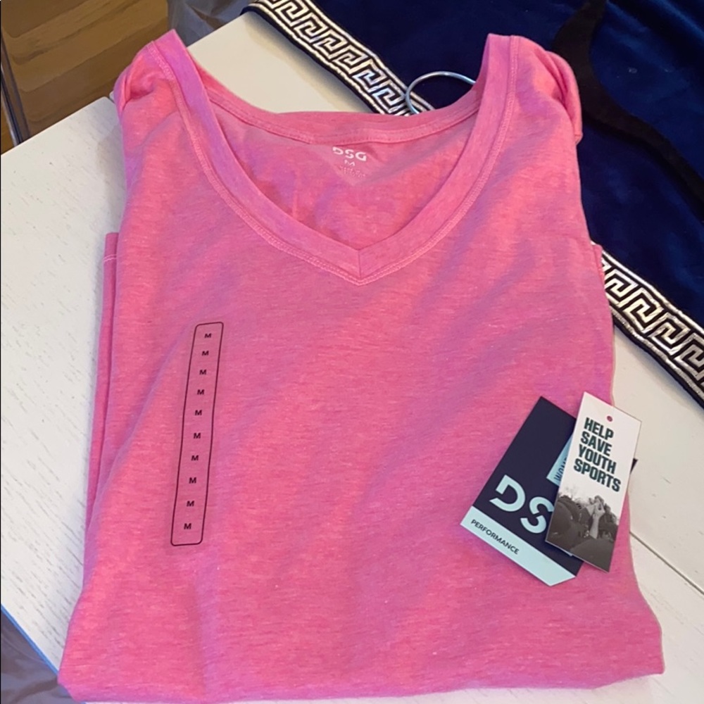 DSG: Performance- Woman’s Cotton V-neck